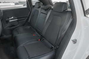 <span class=keywords><strong>Mercedes</strong></span>-<span class=keywords><strong>Benz</strong></span> <span class=keywords><strong>Classe</strong></span> <span class=keywords><strong>B</strong></span> 2020 B180 Euro VI Turbo Berline Pneus R17 Conduite à Gauche Voiture d'occasion Essence Premium Automatique TPMS Vitesse Maximale - Product Image 6