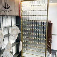 Paravent suspendu en verre de couleur personnalisable, séparateur de pièce décoratif pour hall d'hôtel, B&B, maison et espaces commerciaux