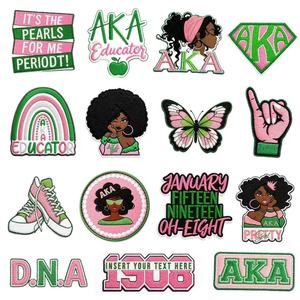 Patchs thermocollants en chenille brodés en 3D écologiques Alpha <span class=keywords><strong>Kappa</strong></span> Alpha pour sororité, lettres et badges grecs roses et verts pour vêtements - Product Image 1
