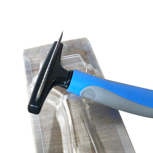 <b>Pet</b> Detangling Comb For Long Haired Dogs Remove Loose Fur Convenient Grooming Tool - Product Image 3