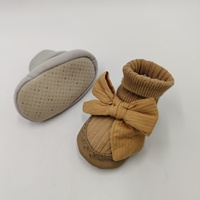 Nouvelles Chaussures-chaussettes de printemps-été pour bébés et tout-petits, style princesse coréenne avec nœud, semelle en cuir, pour l'extérieur, en stock