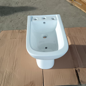 Conjunto de Inodoro y Bidé de Cerámica con 3 Orificios para Baño, Argentina - Product Image 5