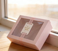 Boîte en papier personnalisable avec estampage à chaud or, pelliculage mat, fenêtre transparente en PVC, éponge écologique, recyclable, forme carrée