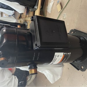 คอมเพรสเซอร์แบบสกรอลล์ Emerson รุ่น VP292KSE-TEP-522 สำหรับใช้งานในอุตสาหกรรม - Product Image 1