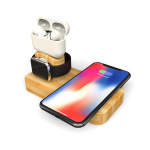 Estación de carga de bambú <span class=keywords><strong>3</strong></span> en 1 Q1, <span class=keywords><strong>cargador</strong></span> inalámbrico rápido de 10W PD para <span class=keywords><strong>Apple</strong></span> <span class=keywords><strong>Watch</strong></span> Series, uso de teléfono móvil - Product Image 1