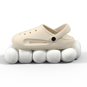 Chanclas de Verano para Hombre y Mujer, Antideslizantes, con Suela Gruesa, Diseño con Orificios, para Uso en Interiores y Exteriores, Estilo Playa - Product Image 1