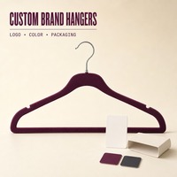 Cintres en velours floqué antidérapants personnalisés avec logo, crochet pivotant, cintre en plastique de 5 mm pour manteaux et costumes, usine OEM