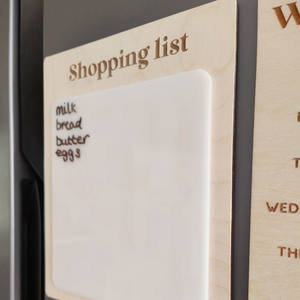 Pizarra blanca de borrado en seco grabada con láser personalizada para hacer la lista planificador de comidas semanal de madera con imanes - Product Image 2