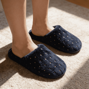Chaussons Classiques en Peluche et PVC pour <span class=keywords><strong>Femme</strong></span>, Vérifiés par Scannage, Doux et Chauds, pour <span class=keywords><strong>Chambre</strong></span> et Maison, Semelle Intérieure Durable, MOQ 500 - Product Image 3