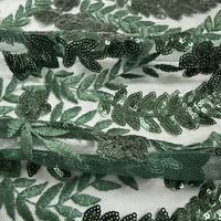 Tissu de dentelle française de luxe vert floral brodé de perles et de sequins, tissu en tulle à sequins pour robe de mariée