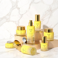 Set di Flaconi in Vetro per Cosmetici con Pompa Dosatrice, Bottiglia Rotonda a Strisce Verticali per Acqua, Emulsione, Essenza e Crema da 30ml a 120ml
