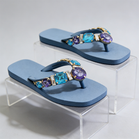 Chaîne de chaussures en cristal pour femme, en forme de V, avec strass, boucles décoratives, accessoires pour tongs, décorations de chaussures