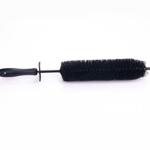 Brosse de lavage de voiture de 47 pouces, outil de nettoyage des roues pour l'entretien des pneus et des jantes - Product Image 1