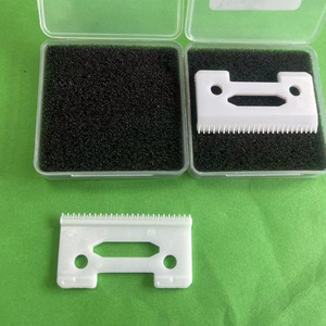 Cuchillas de Repuesto de Cerámica de 2 Agujeros para <span class=keywords><strong>Cortadora</strong></span> de Pelo <span class=keywords><strong>Wahl</strong></span> 8148 - Product Image 3