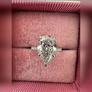 Anillo de Compromiso para Mujer con Diamante Cultivado en Laboratorio de Corte Pera de 3 Quilates, Chapado en Oro de 18K, Certificado IGI, Claridad VVS2-VVS1, Envío Global de Lujo - Product Image 5