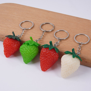 Porte-clés fraise en PVC, pendentif de sac fraise créatif blanc laiteux, accessoire de photographie fruit simulé - Product Image 4