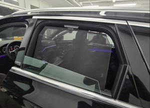 Pare-soleil rétractable de voiture de deuxième rangée <span class=keywords><strong>pour</strong></span> rideaux personnalisés de <span class=keywords><strong>véhicules</strong></span> de tourisme - Product Image 3