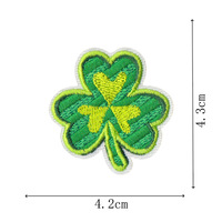 Patch en tissu brodé personnalisable pour costume de la Saint-Patrick, décoration de fête, trèfle, feuilles vertes, fil à broder