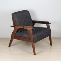 Fauteuil scandinave de style mid-century, structure en bois massif, tissu rembourré, chaise longue pour salon, appartement, hôtel, maison