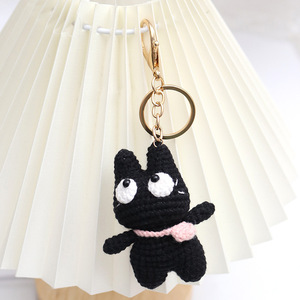 Colgante de gato negro de ganchillo hecho a mano, llavero de hilo tejido, amuleto de muñeco de dibujos animados tejido para bolso - Product Image 3