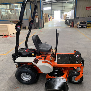 Parcheggia il trattore per la falciatura del paesaggio del tosaerba benzina che guida l'<span class=keywords><strong>erba</strong></span> che taglia la falciatrice - Product Image 5