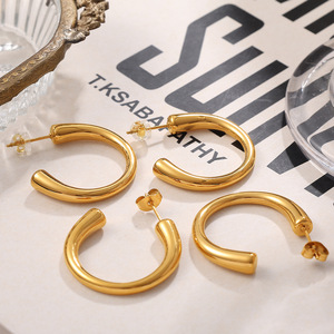 Pendientes de tuerca en forma de C chapados en oro de 18k, de acero inoxidable, elegantes y a la moda, diseño geométrico para mujer, estilo retro simple - Product Image 3