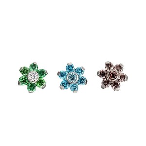Orecchini a Perno in Titanio G23 con Fiore CZ, 16G, Filettatura Interna, per <span class=keywords><strong>Piercing</strong></span> Helix, <span class=keywords><strong>Trago</strong></span>, <span class=keywords><strong>Oro</strong></span> con Zircone, Biocompatibile - Product Image 4