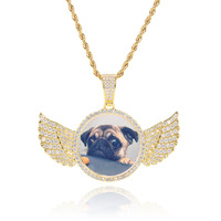 Pendentif photo tendance Hip-Hop Ailes d'ange souvenir, collier en bambou avec cadre photo créatif DIY en cuivre et zircone pour commémoration d'animaux de compagnie