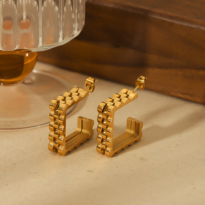 ต่างหูรูปตัวยูทรงเรขาคณิตทอง 18k ทำจากไทเทเนียมสตีลสำหรับผู้หญิง เครื่องประดับแฟชั่นระดับไฮเอนด์ - Product Image 2
