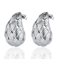 Nouveau modèle d'accessoires d'oreille creux - Boucles d'oreilles pendantes en acier inoxydable à motif quadrillé, combinaison de couleurs or et argent, bijoux