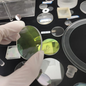 Lentes Côncavas Personalizadas OEM com Diâmetro e Espessura Variáveis, Revestimento AR, Material CDGM Corning, Faixa de 5mm-300mm - Product Image 3