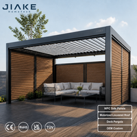 Pergola en aluminium Jiake avec panneau latéral en WPC et toit à lames motorisées, gazebo extérieur pour terrasse OEM/ODM