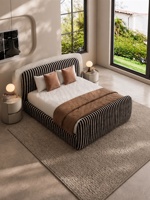 Cama estilo francés París, tela a rayas en blanco y negro, tapizada de lujo ligero, tamaño King, moderna, minimalista, inspirada en diseñadores.