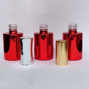 Sang Trọng Mạ Điện Móng Tay Màu Đỏ Đánh Bóng Chai UV Gel Nước Hoa Chai Thủy Tinh Với Bạc Vàng <span class=keywords><strong>Cap</strong></span> Cổ Phiếu Rỗng Cho Móng Tay Đánh Bóng Bàn Chải - Product Image 6