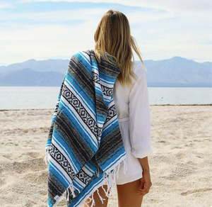 Toalla de Playa Tejida con Flecos de Estilo Geométrico, Tapete de Picnic, Manta de Yoga Mexicana - Product Image 1