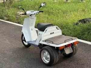 Triciclo Scooter Honda1 Gyro up 50cc Lean Auto con Plataforma de Carga Plana Grande, Estable, de 3 Ruedas, para Reparto - Product Image 4