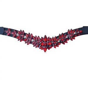 Harnais de cheval en cuir véritable fait main avec cristaux floraux, couvre-étriers, accessoire d'équitation. - Product Image 2
