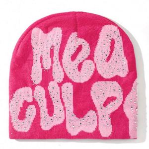 Bonnet d'hiver unisexe en acrylique tricoté jacquard avec strass Mea Culpa, en gros et en stock - Product Image 4