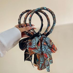 Diadema retro con cadena, diadema de tela satinada estilo corte, diadema con pinza para el pelo, lazo para el pelo, accesorio para el cabello trenzado todo en uno - Product Image 4