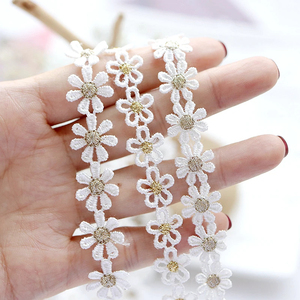 1.1/1.5cm rộng Vàng <span class=keywords><strong>Daisy</strong></span> thêu ren <span class=keywords><strong>TRIM</strong></span> cho tua cổ áo bên ăn mặc quần áo Ribbon vải may phụ kiện vật liệu - Product Image 4