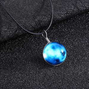 Collier pendentif en verre sphérique Noctilucent Planète Étoile de Nuit, luminescent double face, galaxie nébuleuse cosmique, chaîne de pull - Product Image 2