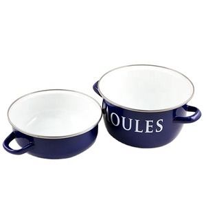 Olla para Mejillones de <span class=keywords><strong>Hierro</strong></span> Fundido Esmaltado con Dos Asas y Tapa de Vidrio Templado, Diseño Europeo, Ecológica, Negra/Roja/Verde/Azul, Tamaños de 14-26 cm - Product Image 3