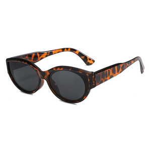 V <span class=keywords><strong>Victoria</strong></span> mariposa ojo de gato sombras al por mayor señora chica regalo moda gafas de sol plástico hombres mujeres gafas de sol - Product Image 1