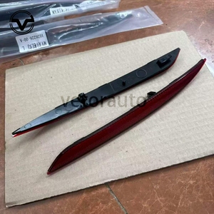 Set di Coperchi Riflettenti Posteriori OEM 1495817-00-C Sinistro e 1495818-00-C Destro per Paraurti Posteriore <span class=keywords><strong>Tesla</strong></span> <span class=keywords><strong>Model</strong></span> <span class=keywords><strong>Y</strong></span> 2020-2024 - Product Image 6