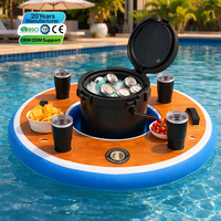 Plateforme flottante gonflable personnalisée pour bar aquatique, table de fête pour divertissement en piscine de complexe hôtelier et loisirs sur yacht