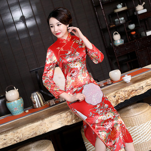 Nuevo Vestido <span class=keywords><strong>Cheongsam</strong></span>/Qipao <span class=keywords><strong>de</strong></span> Seda para Otoño/Invierno, Largo y Ajustado, para Mujeres <span class=keywords><strong>de</strong></span> Mediana Edad y Mayores, Ideal para Banquetes - Product Image 2