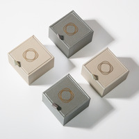EVERWIN Coffret de bijoux moderne avec boucles carrées, motif uni, boucles d'oreilles, collier, pendentif, bracelet, emballage de bijoux