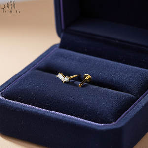 Nouvelle Arrivée - Boucle d'Oreille Fine en Or Massif 14K avec Diamant Naturel, Design Élégant et Brillant pour Usage Quotidien - Product Image 1