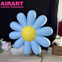 Daisy gonflable géante pour la décoration d'événements, modèle de fleur de marguerite bleu clair gonflable personnalisé, ornements de ballons