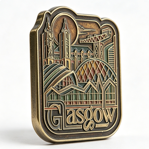 Pin Metálico del Paisaje Urbano de Glasgow, Bañado en Oro, de Latón, con Diseño en Relieve y Acabado de Esmalte Duro - Product Image 3